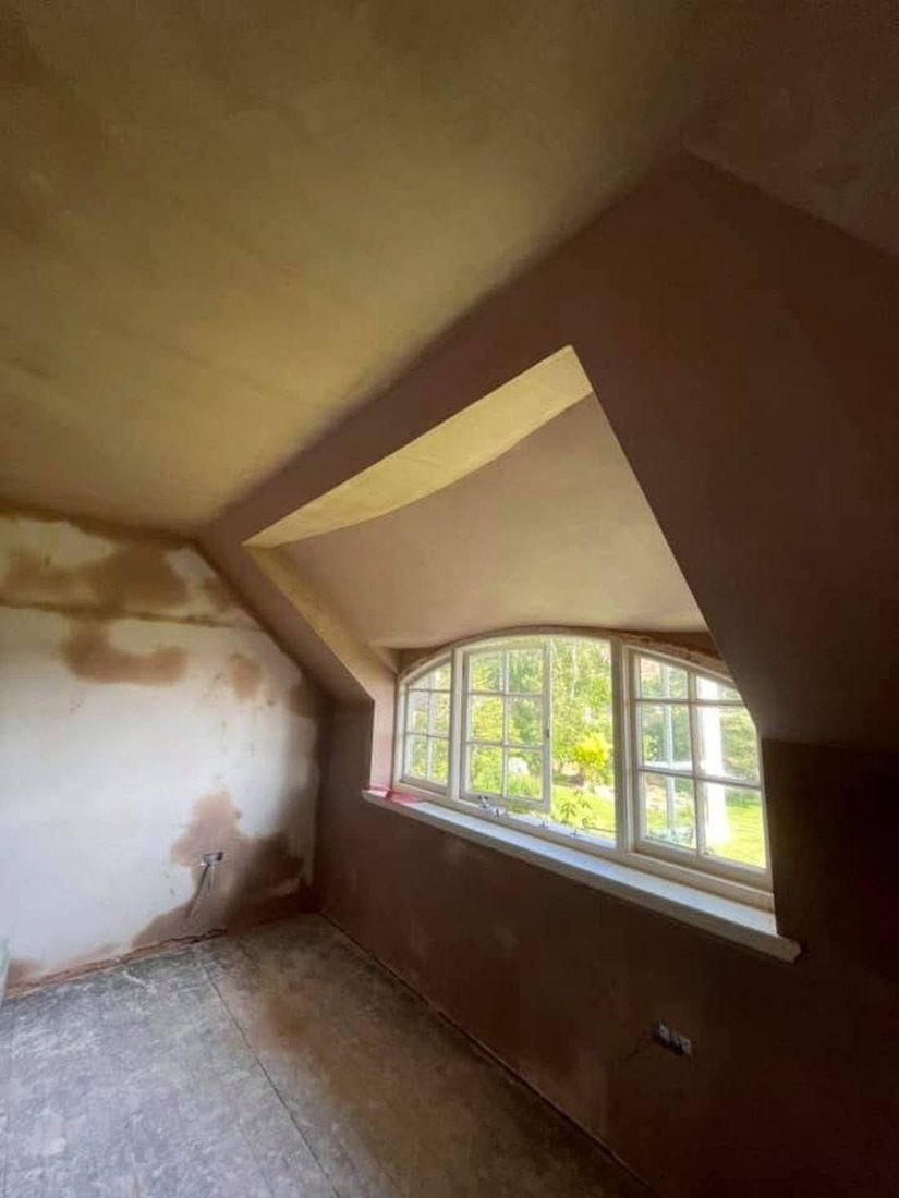 After — garden room freshly skimmed