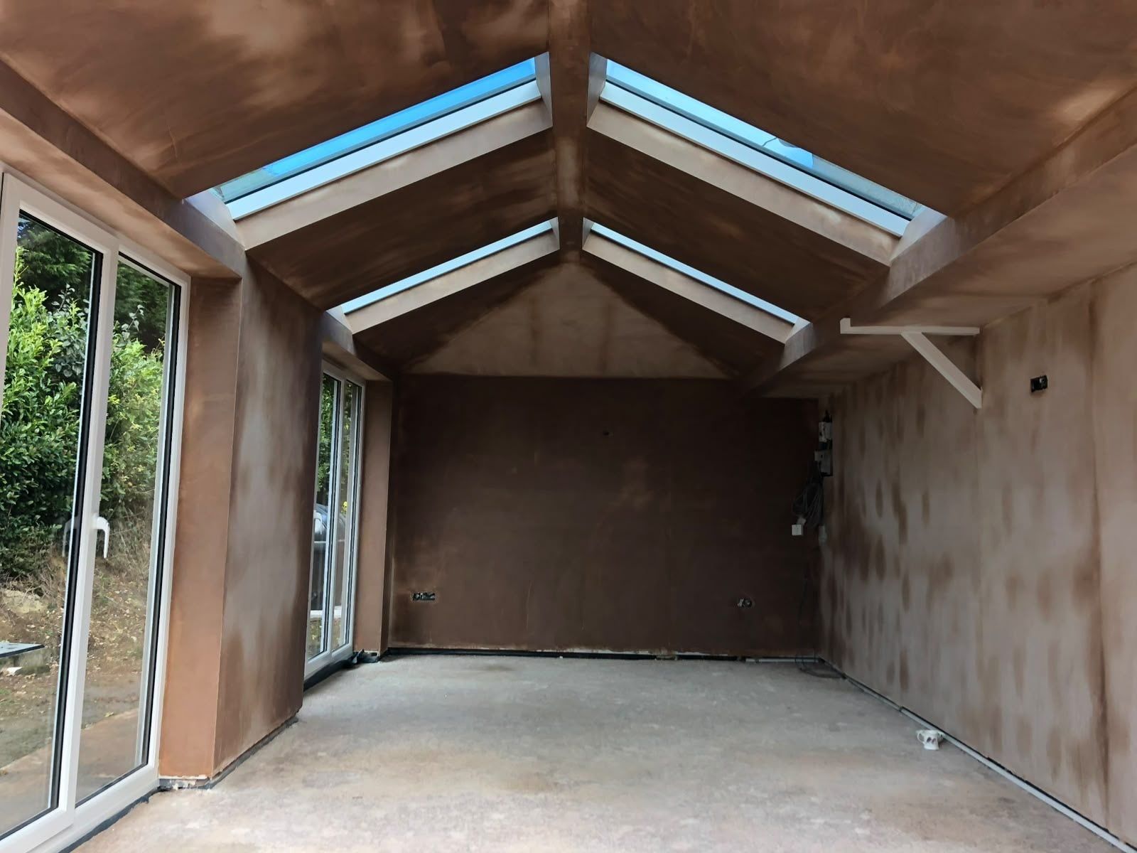 After — Kitchen — back to brick & re-skimmed